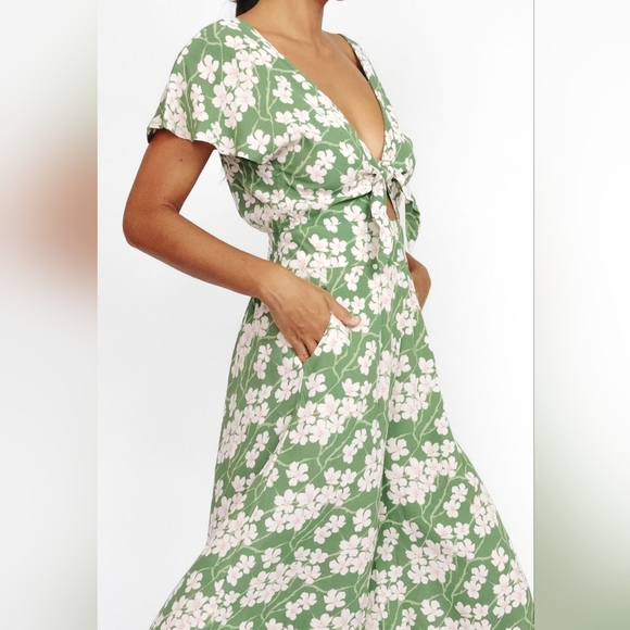 New Fighting Eel Ava Sky Jumper Kiwi Matcha Sakura Green Cherry Blossom M Romper - Picture 2 of 16